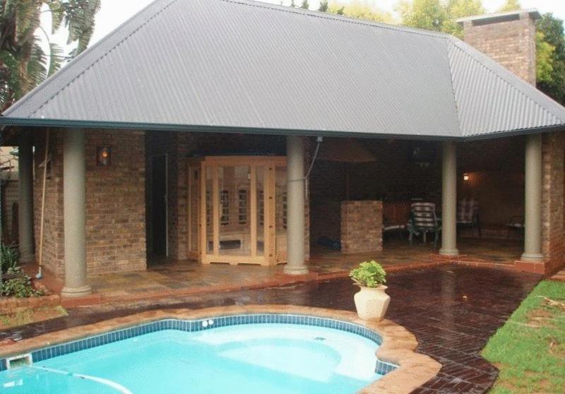 Goodey'S Guesthouse Pretoria-Noord Exteriör bild